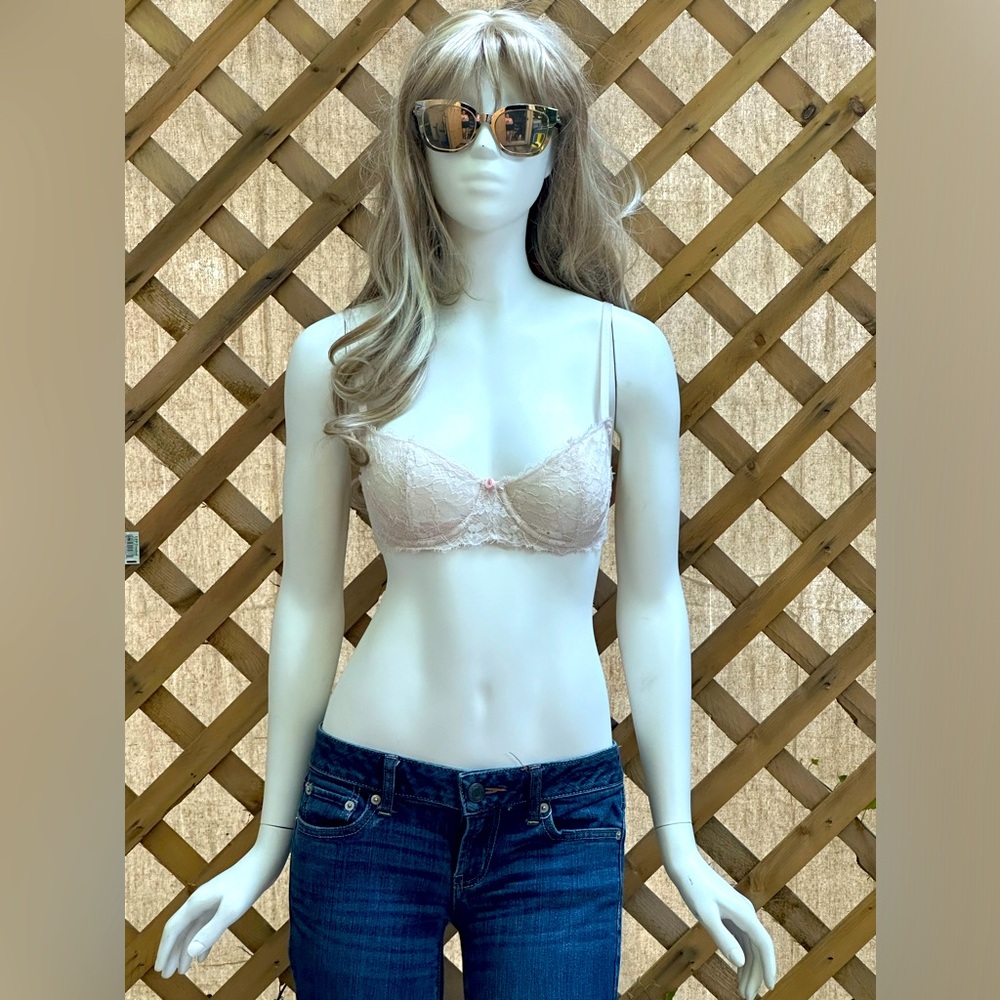 Victoria’s Secrets 32d Bra like New